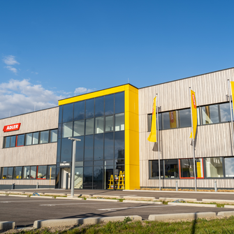 Dzięki nowemu sklepowi i serwisowi w Wiedniu firma ADLER inwestuje w jeszcze lepszą obsługę klienta. | © ADLER
