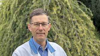 Dr Albert Rössler przedstawia aktualną deklarację środowiskową i zrównoważonego rozwoju firmy ADLER, członka EMAS.