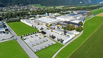 Fabryka lakierów ADLER-Werk ma swoją siedzibę w Schwaz w Tyrolu i jest jedynym zakładem produkcyjnym ADLER | © ADLER Fabryka lakierów ADLER-Werk ma swoją siedzibę w Schwaz w Tyrolu i jest jedynym zakładem produkcyjnym ADLER | © ADLER